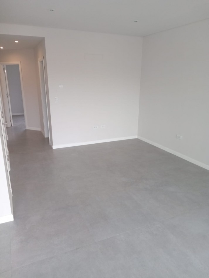 piso a estrenar 4 ambientes cochera y terraza propia